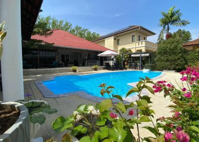 6 Bedroom Standalone Private Pool Villa for Sale in Pasak, Cherngtalay