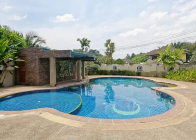 6 Bedroom Private Pool Villa for Sale in Kathu