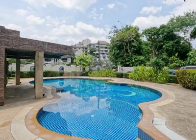 6 Bedroom Private Pool Villa for Sale in Kathu