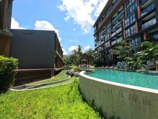 Foreign Freehold Sea View 2-Bed Condo for Sale in Mida Grande, Surin