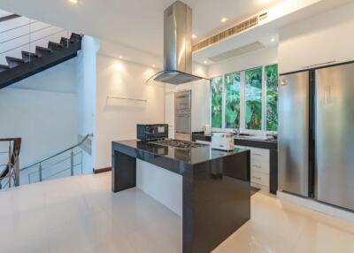 4 Bedroom Sea View Pool Villa for Sale in Patong Beach