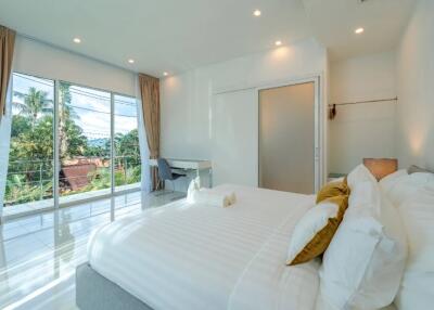 4 Bedroom Sea View Pool Villa for Sale in Patong Beach