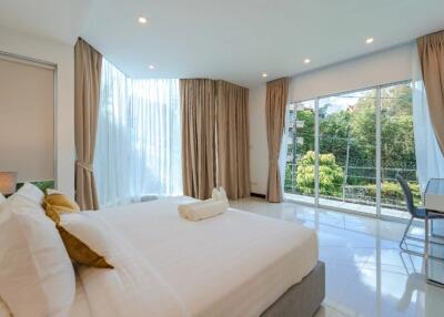 4 Bedroom Sea View Pool Villa for Sale in Patong Beach