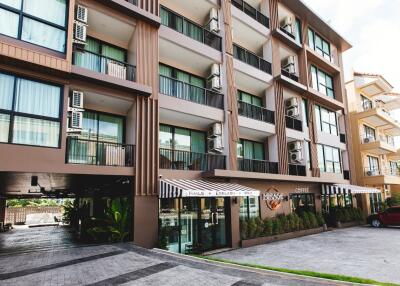 Superior 2 Bedroom Apartment for Sale at Proud Condominium