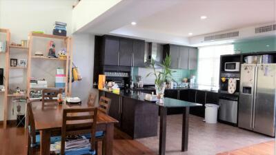 Modern kitchen with dining area