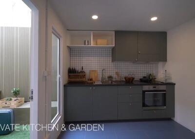 Private kitchen with garden