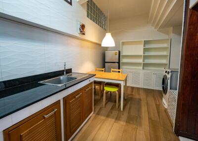 Modern kitchen with dining area