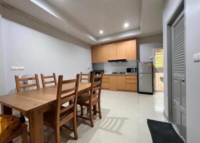 Modern kitchen with dining area