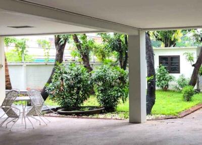 Covered patio with garden view