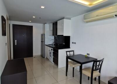 Modern kitchen with dining area