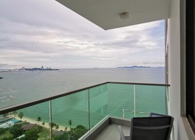 Balcony with ocean view