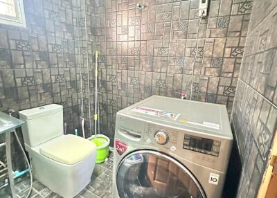 Bathroom with washing machine