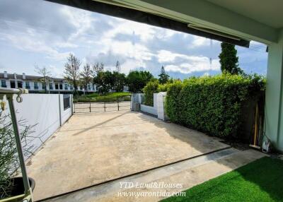 View of the driveway and surroundings from the house