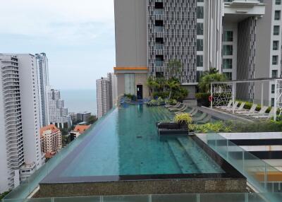 1 Bedroom Condo in The Riviera Wong Amat Beach Wongamat C011843