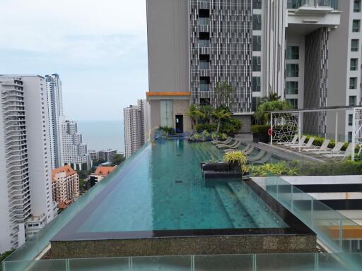 1 Bedroom Condo in The Riviera Wong Amat Beach Wongamat C011843