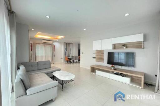 Luxury modern home ready to move in near Regents International School Pattaya