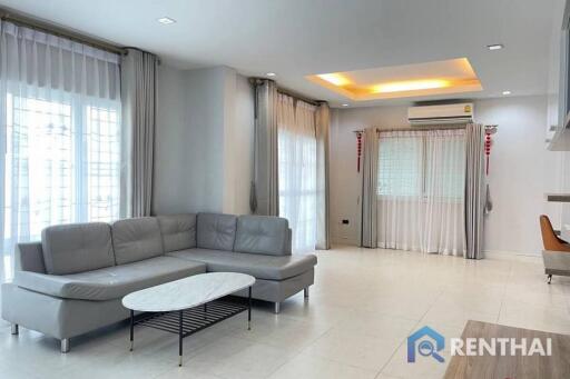 Luxury modern home ready to move in near Regents International School Pattaya