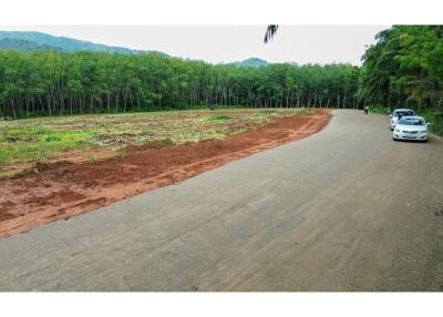 Land for Sale with Stunning Mountain Views