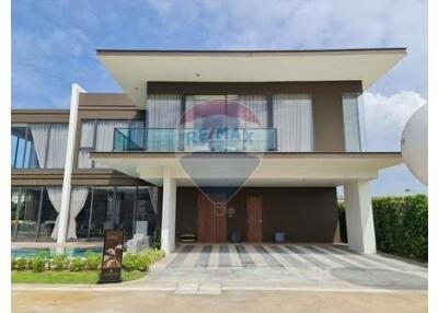 375 Sqm., 4 Beds, 5 Baths Townhouse listed for ฿ 15,650,000.