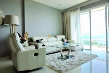 1 bedroom Condo in Movenpick White Sand Beach Na Jomtien