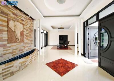 Luxury Pool Villa in Hua Hin at Palm Hills Golf Resort