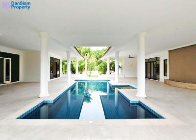 Luxury Pool Villa in Hua Hin at Palm Hills Golf Resort