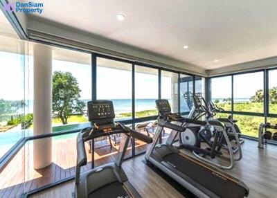 Luxury Beachfront Condo In Cha-Am at Baan Thew Talay Aquamarine