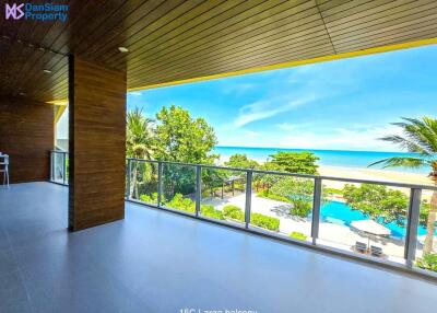 Luxury Beachfront Condo In Cha-Am at Baan Thew Talay Aquamarine