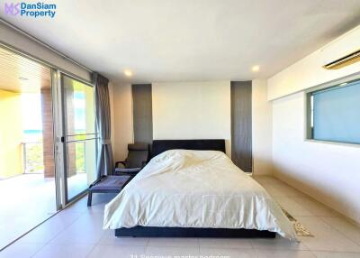 Luxury Beachfront Condo In Cha-Am at Baan Thew Talay Aquamarine