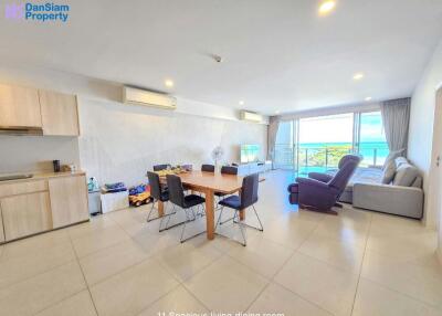 Luxury Beachfront Condo In Cha-Am at Baan Thew Talay Aquamarine