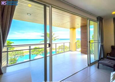 Luxury Beachfront Condo In Cha-Am at Baan Thew Talay Aquamarine