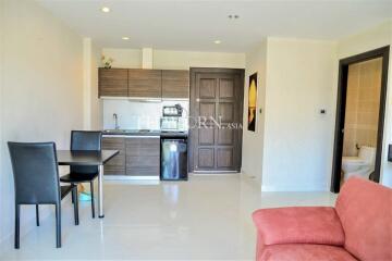 Condo for sale studio 36 m² in Park Lane Jomtien Resort, Pattaya