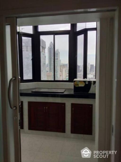 2-BR Condo at Phayathai Plaza near BTS Phaya Thai