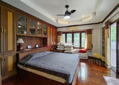 Solid 4 bedroom Pool Villa On 1 Rai Land near town for Sale in Hua Hin (Unfurnished)