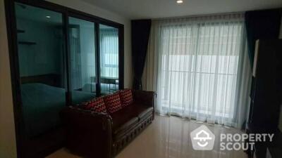 1-BR Condo at Hue Sukhumvit near BTS Punnawithi