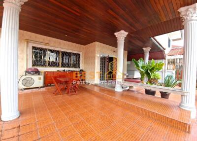 5 Bedrooms Villa / Single House in Eakmongkol 1 East Pattaya H012056