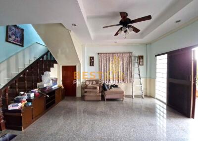 5 Bedrooms Villa / Single House in Eakmongkol 1 East Pattaya H012056