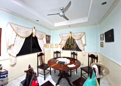 5 Bedrooms Villa / Single House in Eakmongkol 1 East Pattaya H012056