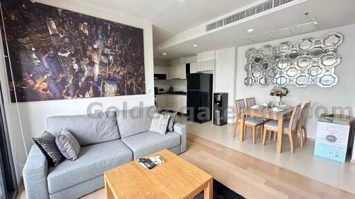 2-Bedrooms Modern Condo unit on high floor - Thong Lo (Sukhumvit 55)