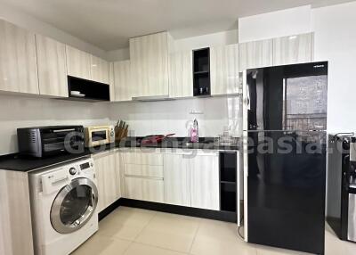 2-Bedrooms Modern Condo unit on high floor - Thong Lo (Sukhumvit 55)