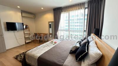 2-Bedrooms Modern Condo unit on high floor - Thong Lo (Sukhumvit 55)