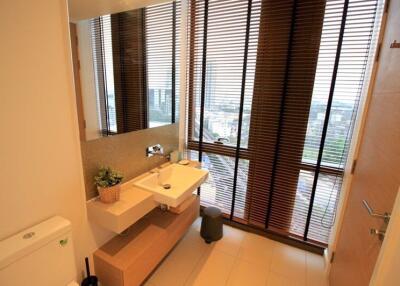 2 bedroom condo for rent at The Lofts Ekkamai