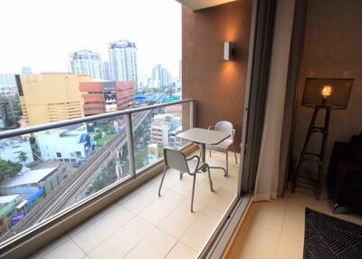 2 bedroom condo for rent at The Lofts Ekkamai