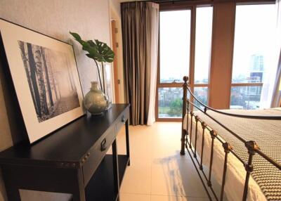 2 bedroom condo for rent at The Lofts Ekkamai