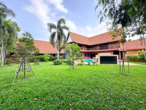 5 Bedrooms House in Lanna Villa East Pattaya H011845