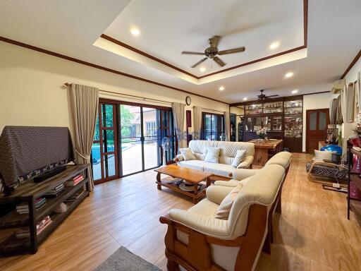 5 Bedrooms House in Lanna Villa East Pattaya H011845