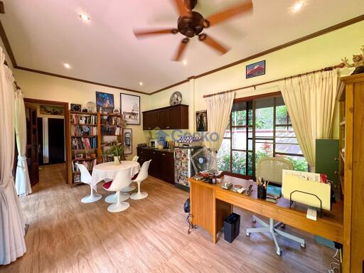 5 Bedrooms House in Lanna Villa East Pattaya H011845