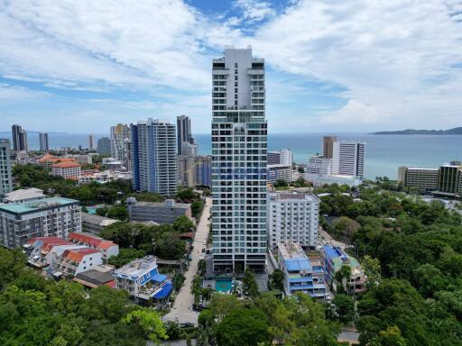 1 Bedroom Condo in Sky Residences Pratumnak C011846