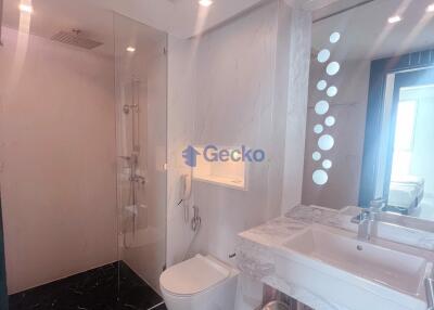 1 Bedroom Condo in Sky Residences Pratumnak C011846