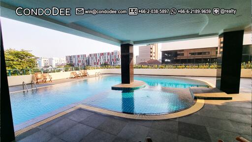 Large Condo Ekkamai Sale Pet-Friendly